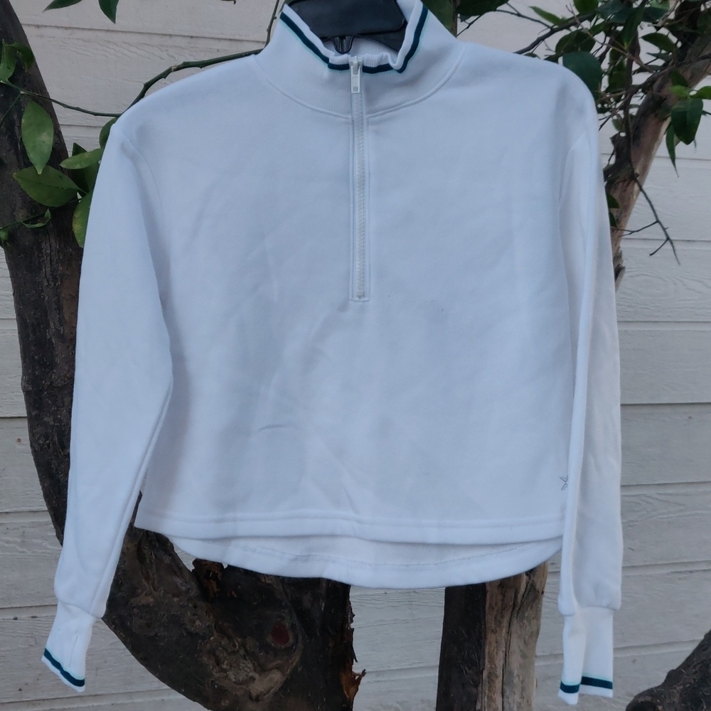 Xersion quick dry girls sweater size M color white